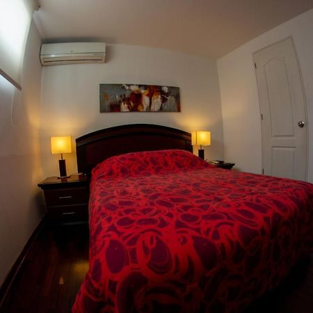 Bed & Breakfast - La Casa De Ceci Lima Kültér fotó
