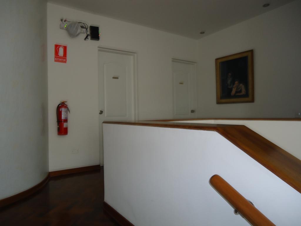 Bed & Breakfast - La Casa De Ceci Lima Szoba fotó