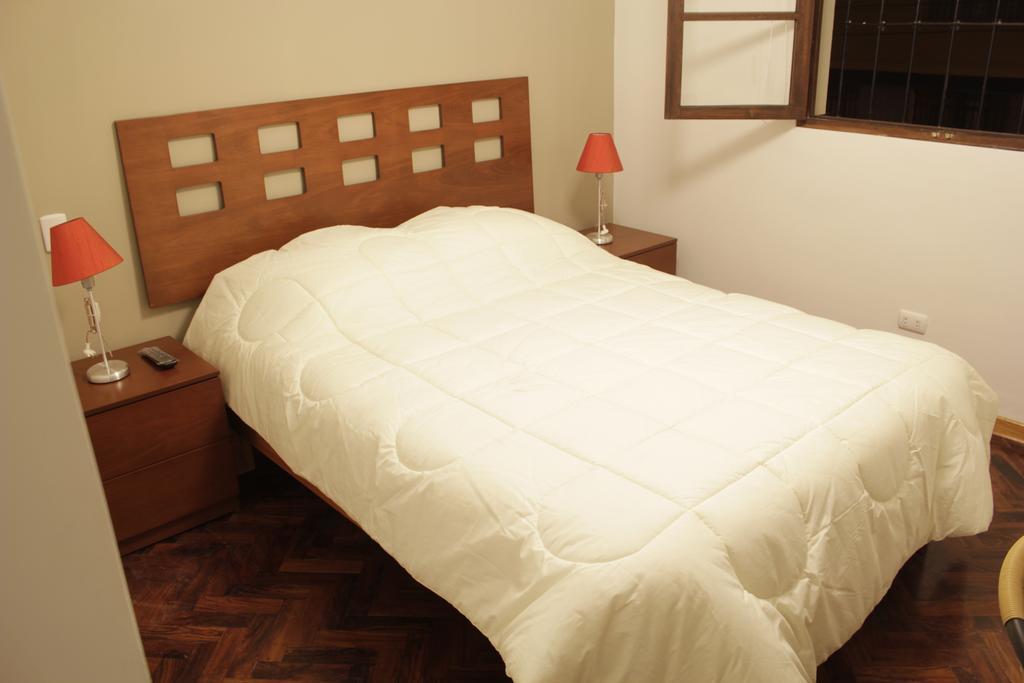 Bed & Breakfast - La Casa De Ceci Lima Kültér fotó