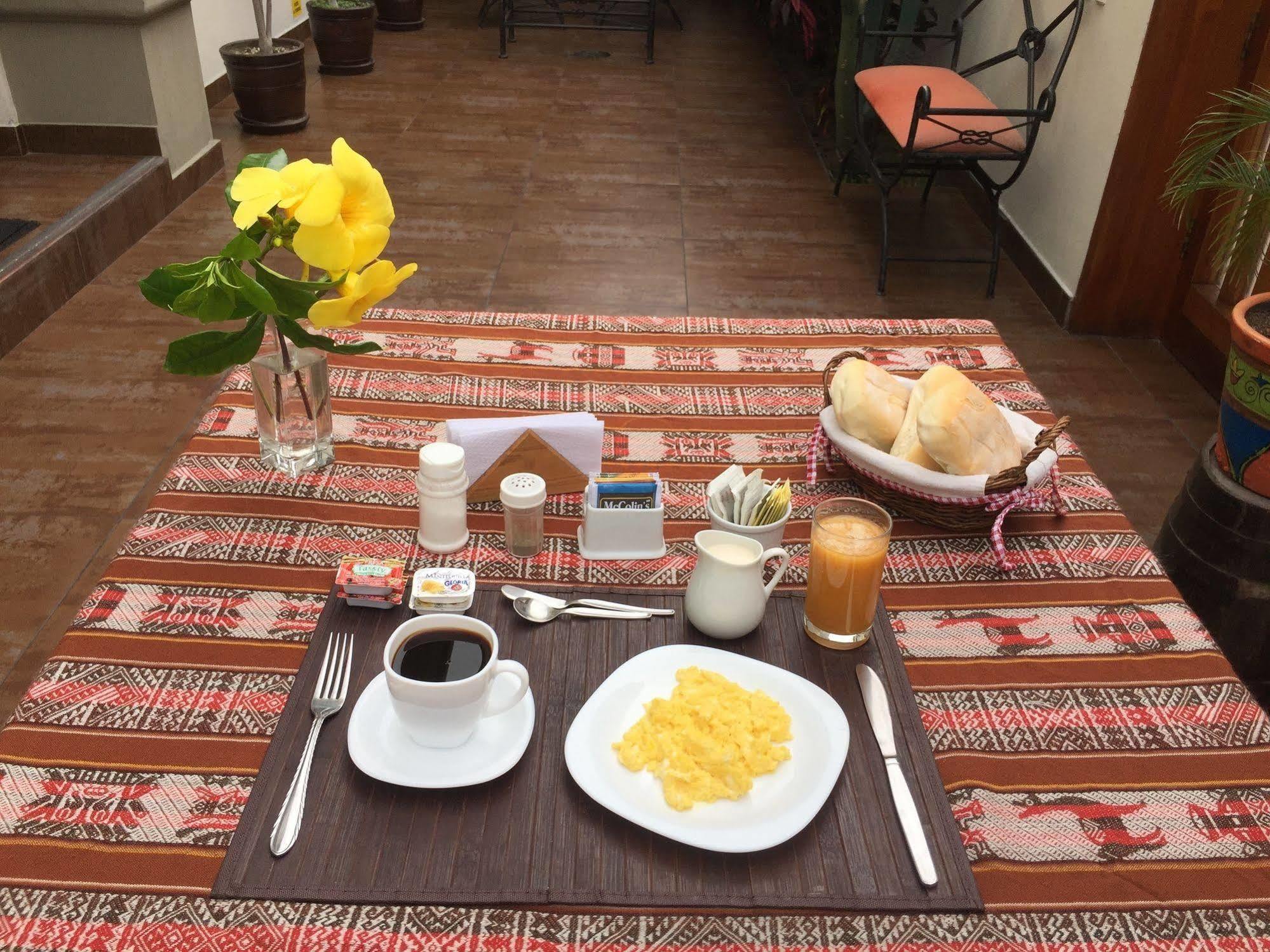 Bed & Breakfast - La Casa De Ceci Lima Kültér fotó