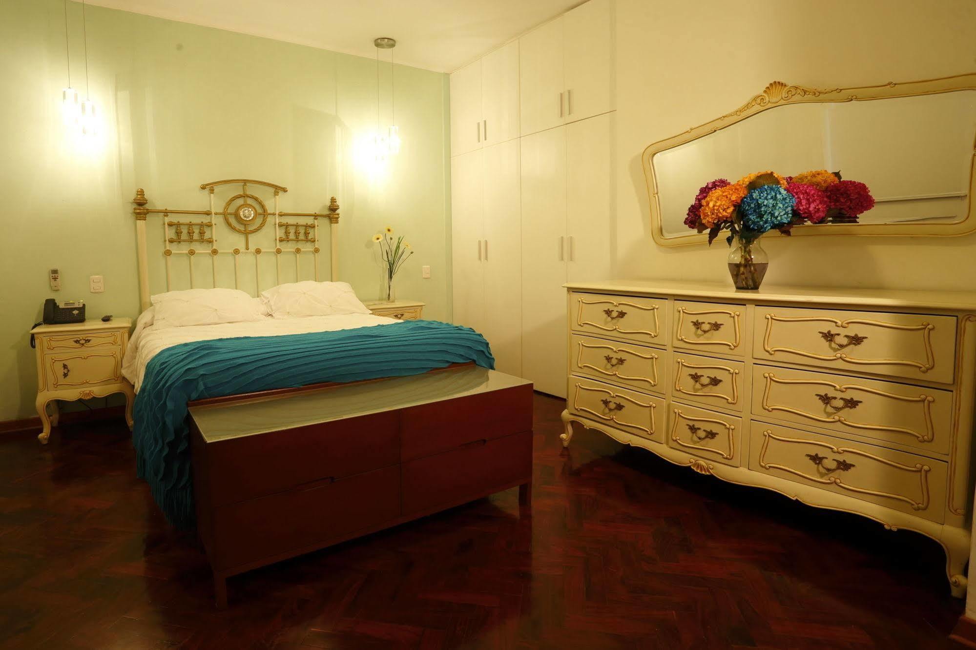 Bed & Breakfast - La Casa De Ceci Lima Kültér fotó