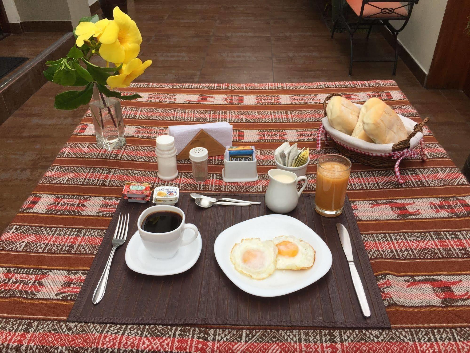 Bed & Breakfast - La Casa De Ceci Lima Kültér fotó