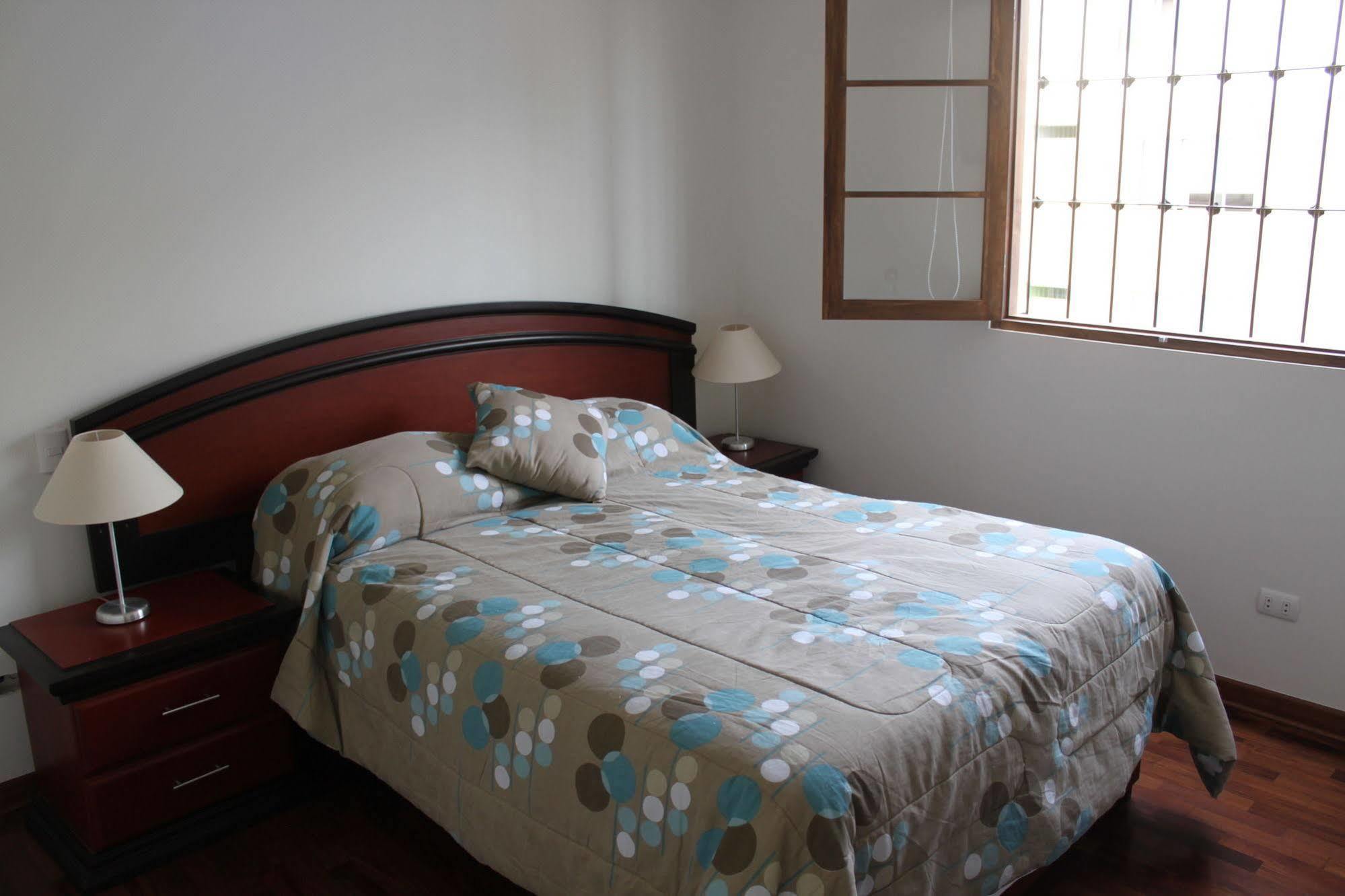 Bed & Breakfast - La Casa De Ceci Lima Kültér fotó