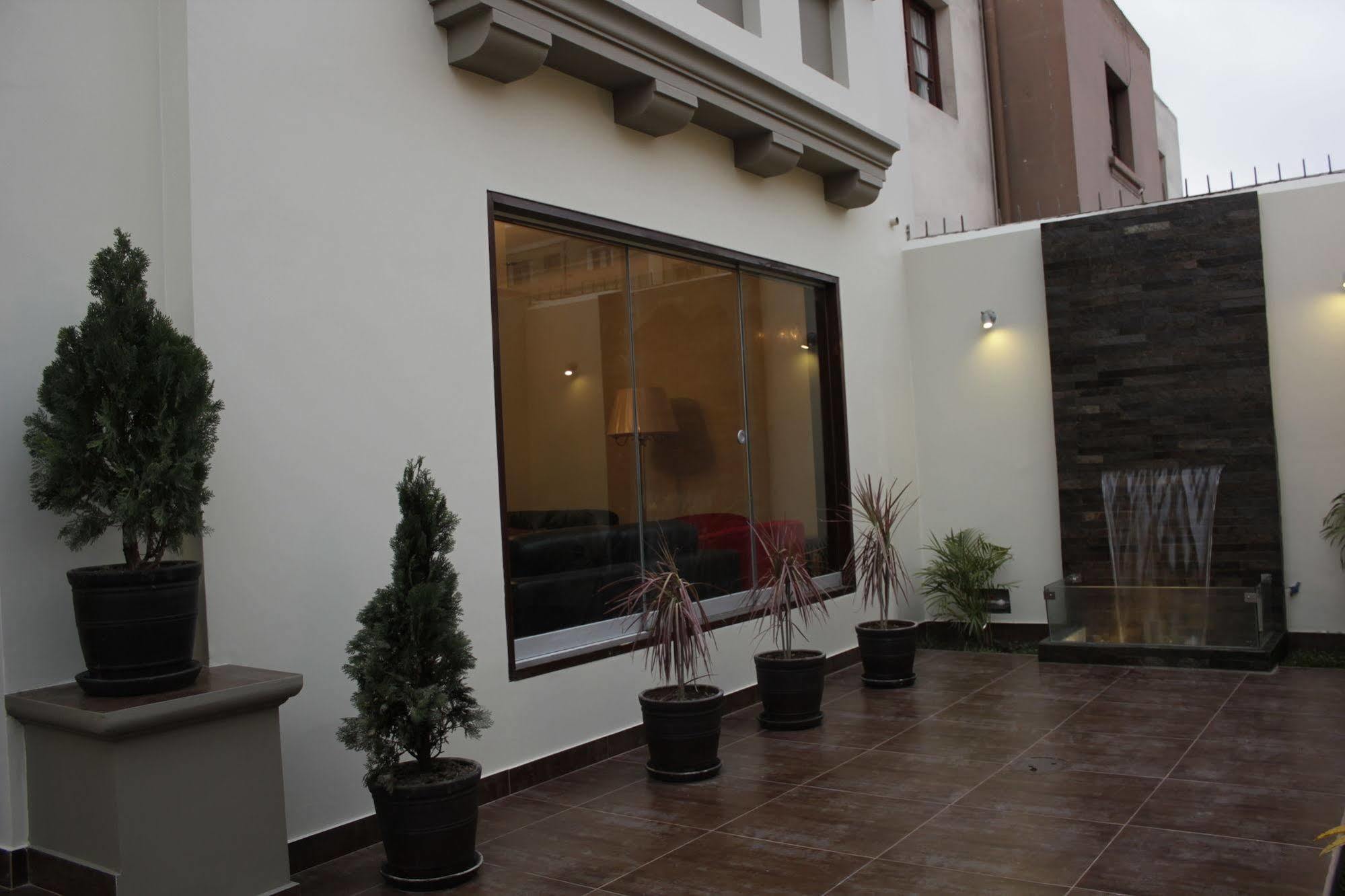 Bed & Breakfast - La Casa De Ceci Lima Kültér fotó